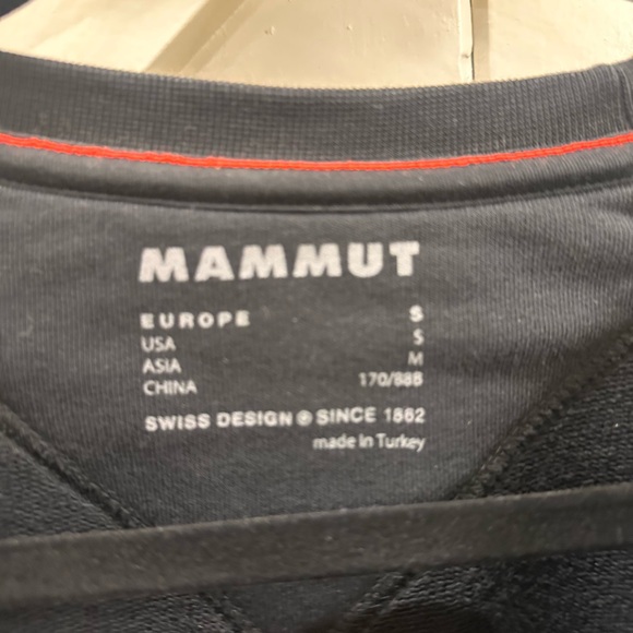 Mammut men’s black crewneck with printed front design size small - Picture 3 of 8